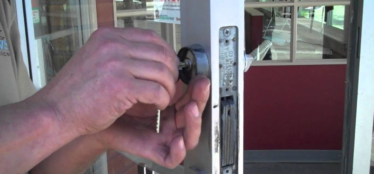 commercial door lock repair Woodlake